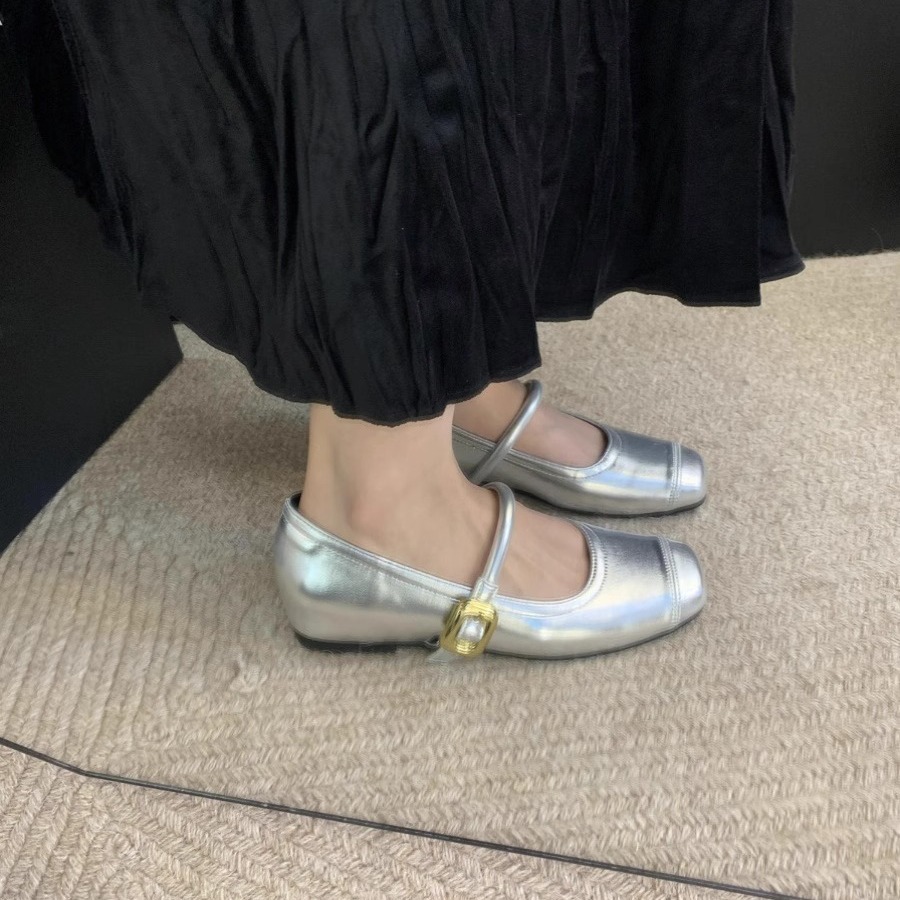 Pequeño aumento de 5cm de altura plateada zapatos de mujer primavera 2024 nuevo estilo francés cabeza redonda zapatos de boca superficial