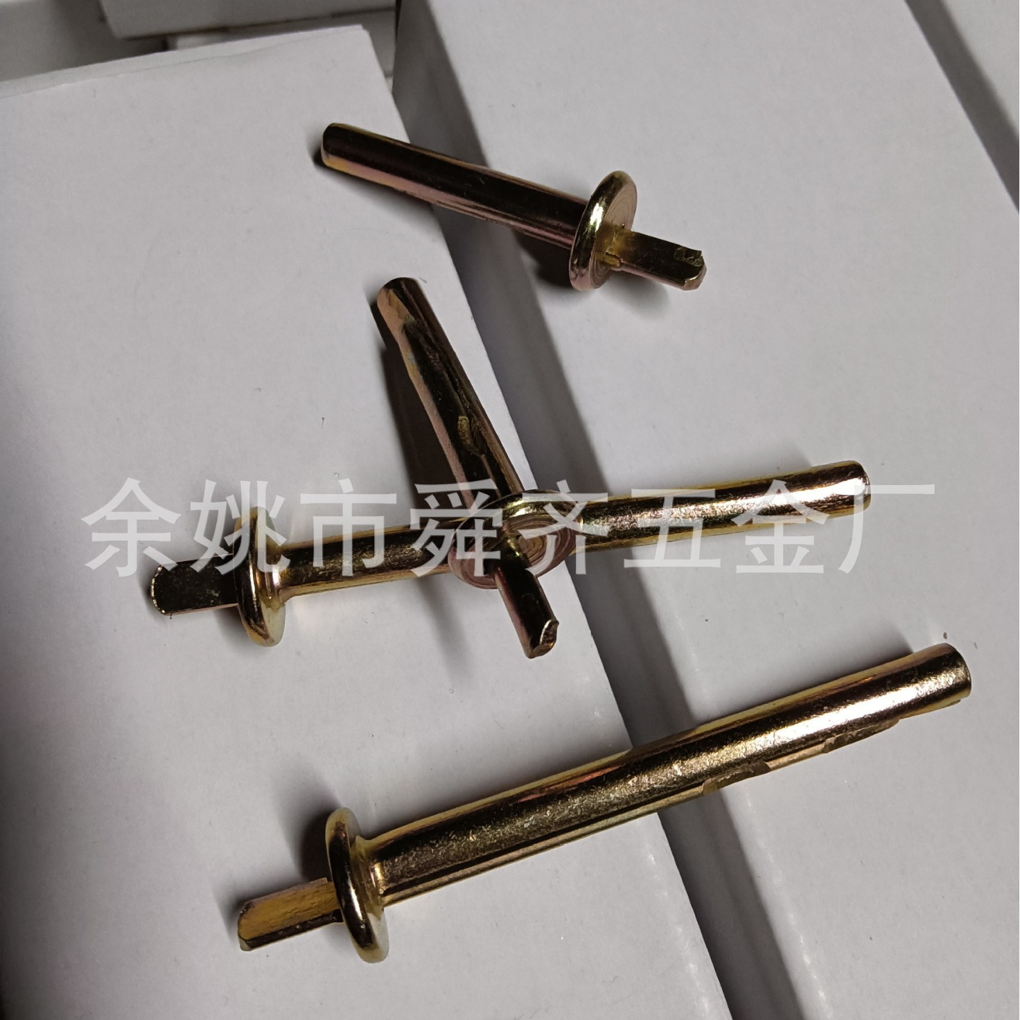 供应插片膨胀螺丝 内迫膨胀 内迫壁虎