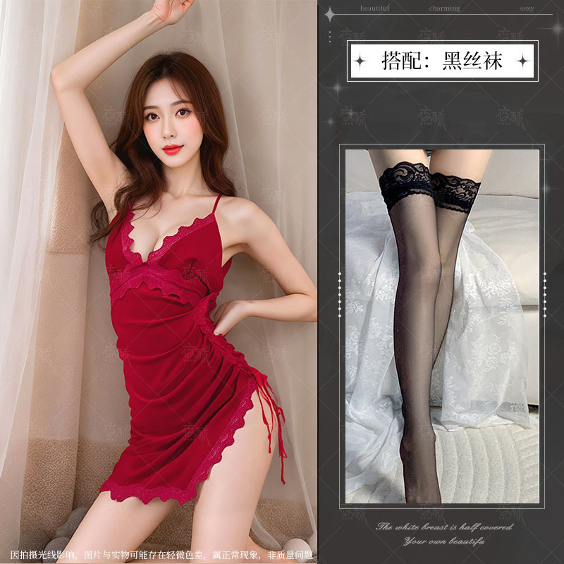 부르고뉴 + 블랙 스타킹