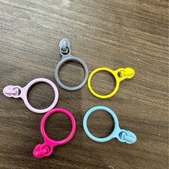 現物は円のプルヘッドを供給しています。