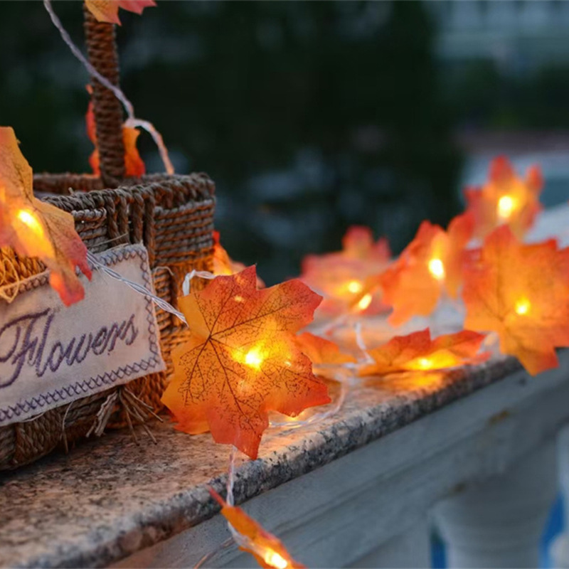 Otoño dorado de arce fresco calabaza atmósfera lámpara decoración de la habitación valla exterior lámpara colgante LED cadena de lámparas de color