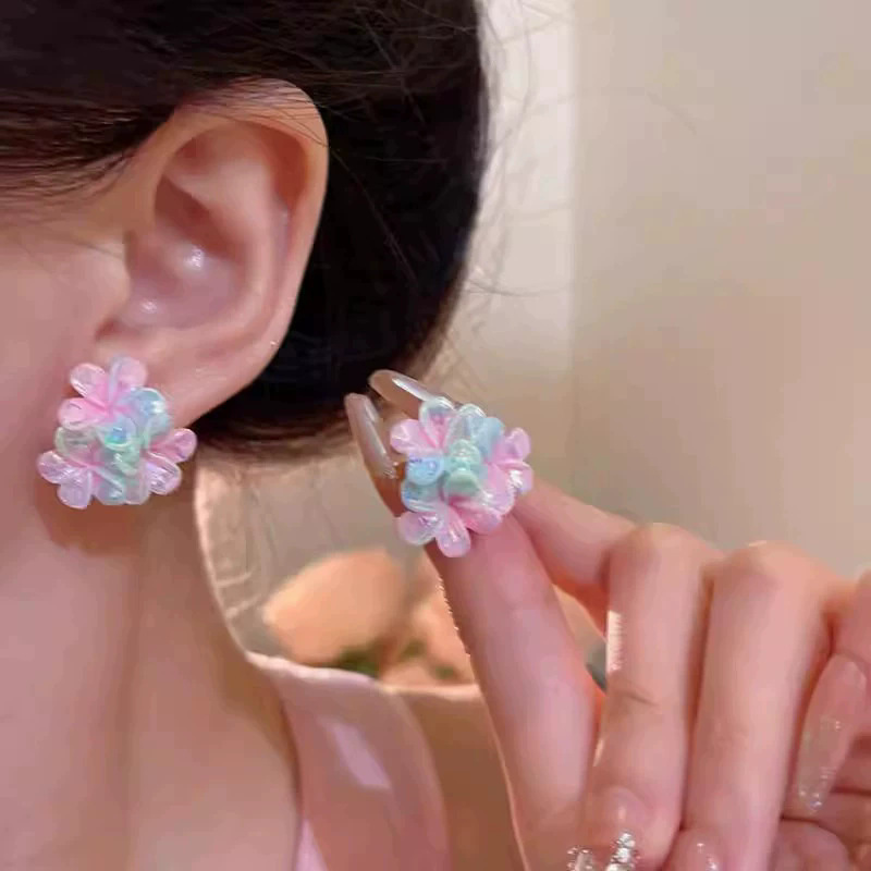 2026 viento falso sensación de atmósfera super inmortal pendientes de flores de malla temperamento suave de chiffon para mujeres pendientes