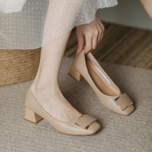 法式粗跟浅口单鞋女2025春秋新款方头妈妈鞋中跟职业高跟工作瓢鞋