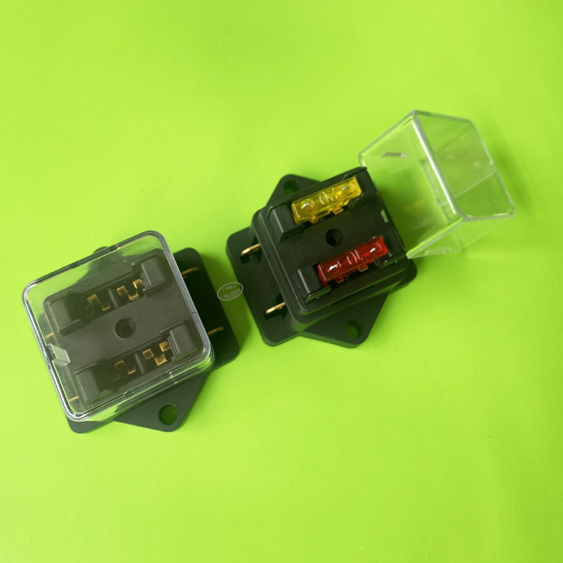 10A红色汽车保险丝片 图 32V内通用中型插片 AUTO FUSE 15A蓝色