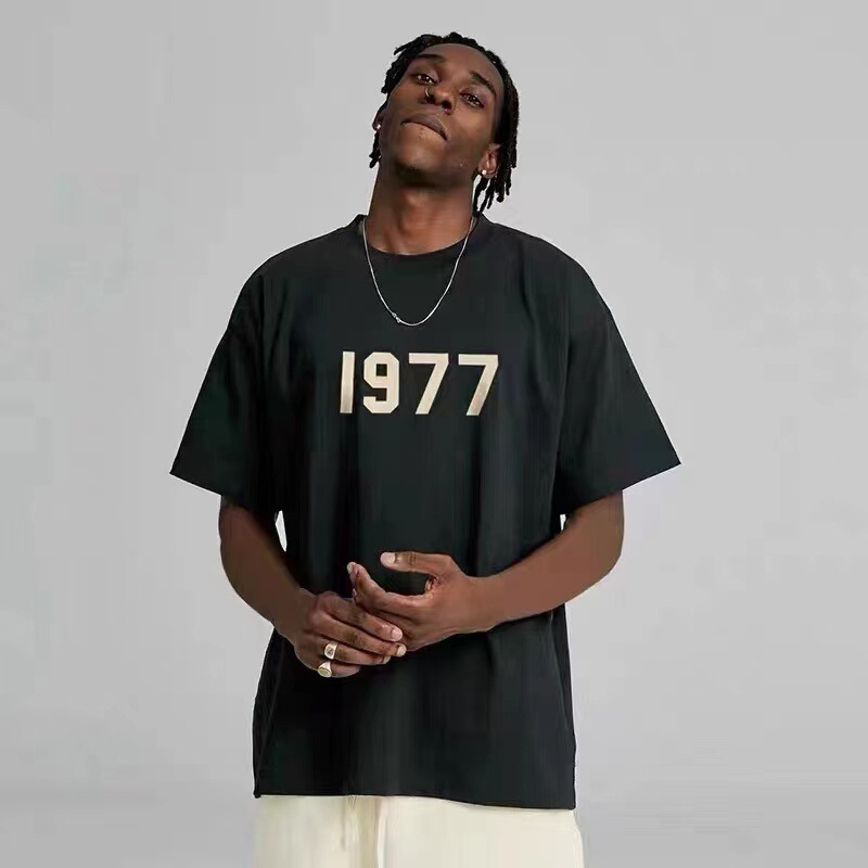 ESSENTIALS Summer New Eighth Season 1977 Flocking Printed Cotton Short-sleeved T-shirt Men and Women Couple Top ESSENTIALS Summer New Eighth Season 1977 Flocking Printed Cotton Short-sleeved T-shirt Men and Women Couple Top