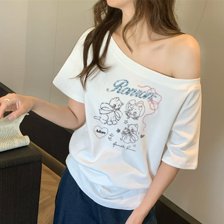 One-Shoulder Cartoon Cat Design Short-Sleeved Top for Women, New Summer Style, Casual Loose T-Shirt for Women