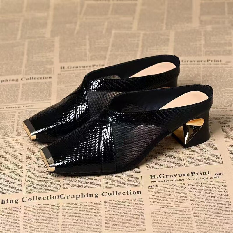 Square-Toe Mesh Mule Shoes with Chunky Heels for Women, 2026 Summer New Stylish Closed-Toe Slip-On Sandals for Women, Versatile for Outdoor Wear