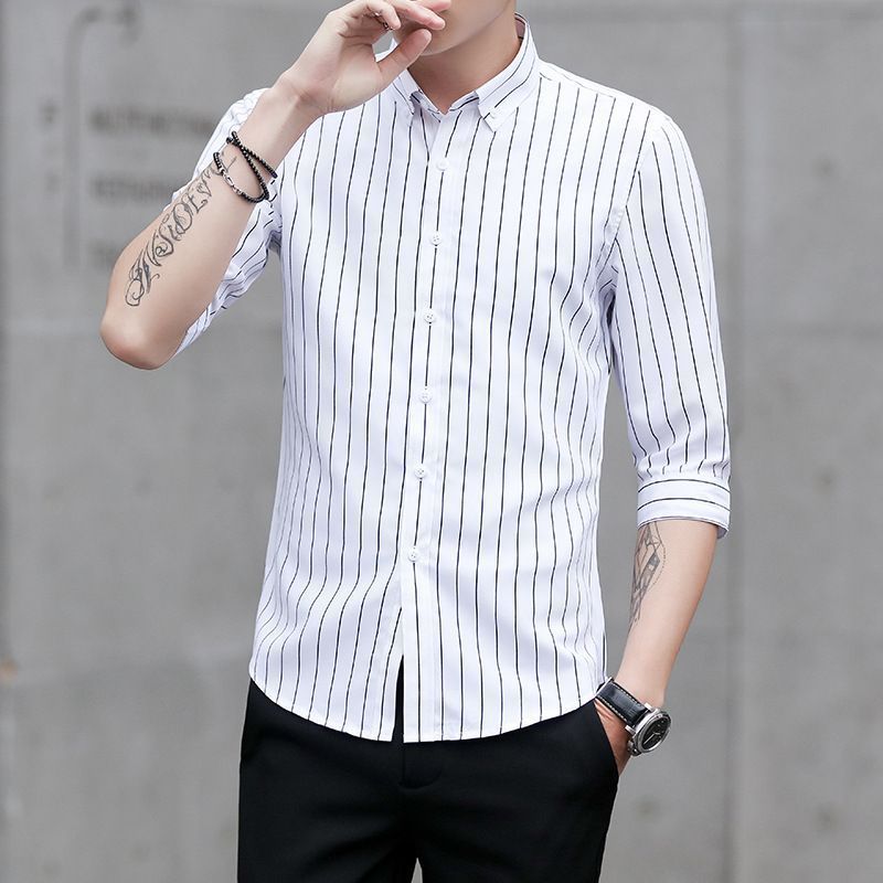 Verano nuevo estilo camisa de manga media para hombre camisa delgada a rayas de todo fósforo camisa delgada de manga corta camisa de pulgadas de siete a cinco mangas de moda para hombre