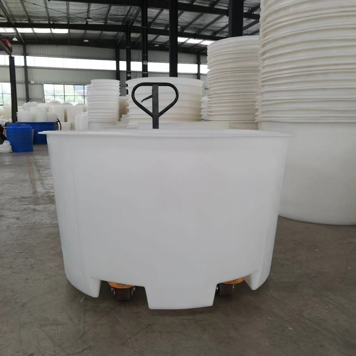 PE圆桶加厚牛筋储水桶特大号腌菜桶酿酒发酵桶泡澡桶腌制蜜饯桶盆