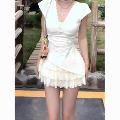 クールで魅力的な偽ツーピースデザインレースピュアディザイアドレス女性のための 2025 夏ウエストスカート