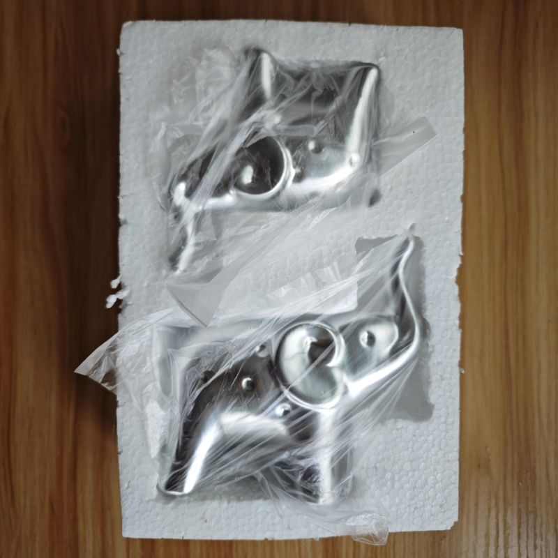 Silver (1 pair) bubble wrap