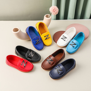 Z-3 factory straight hair word buckle soft bottom boys and girls children parent-child speech on stage a generation of black and white small leather shoes