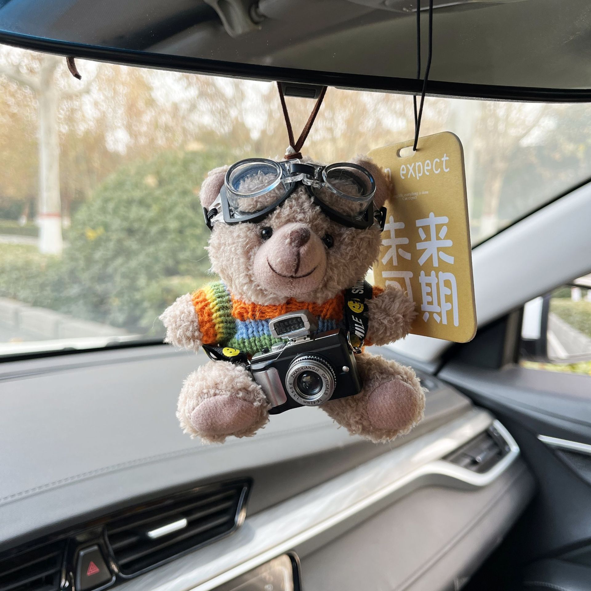 cámara oso coche colgante espejo retrovisor colgante accesorios para el automóvil decoraciones para el automóvil de alta calidad perfumado colgante niñas