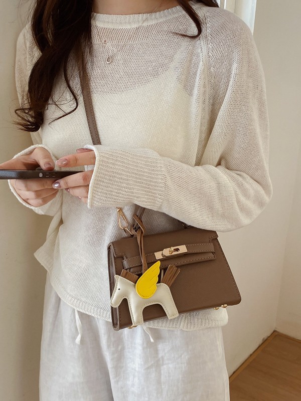 La sensación de alto nivel de lujo ligero bolso de mano Kylie mujeres 2026 ventas transfronterizas calientes nueva moda de viaje de hombro mochila