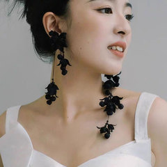 New Vintage Black Earrings for Brides with a Sense of Sophistication, Small Minority Floral Forest System Ear Clips with a Touch of Grace and Swinging Butterfly Tassels
