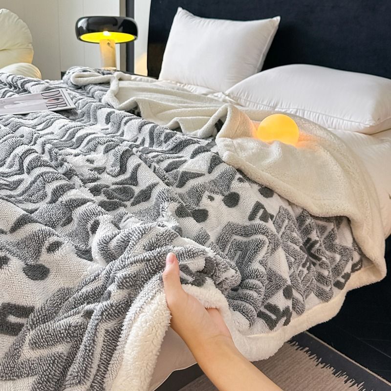 Jacquard catiónico de tres colores de doble capa de cordero manta multifoncional manta de sofá bohemio mantas de calor de bloqueo