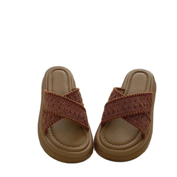 Retro fashionable women's slippers platform