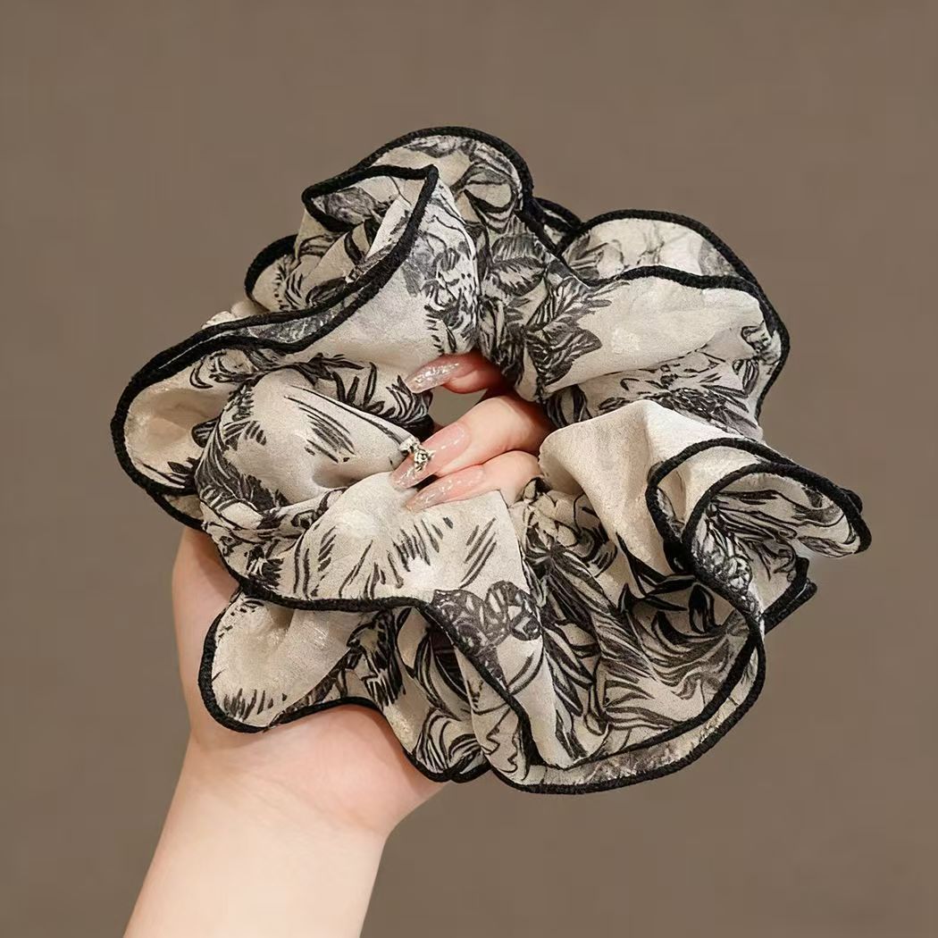 수묵화 플로럴 패턴