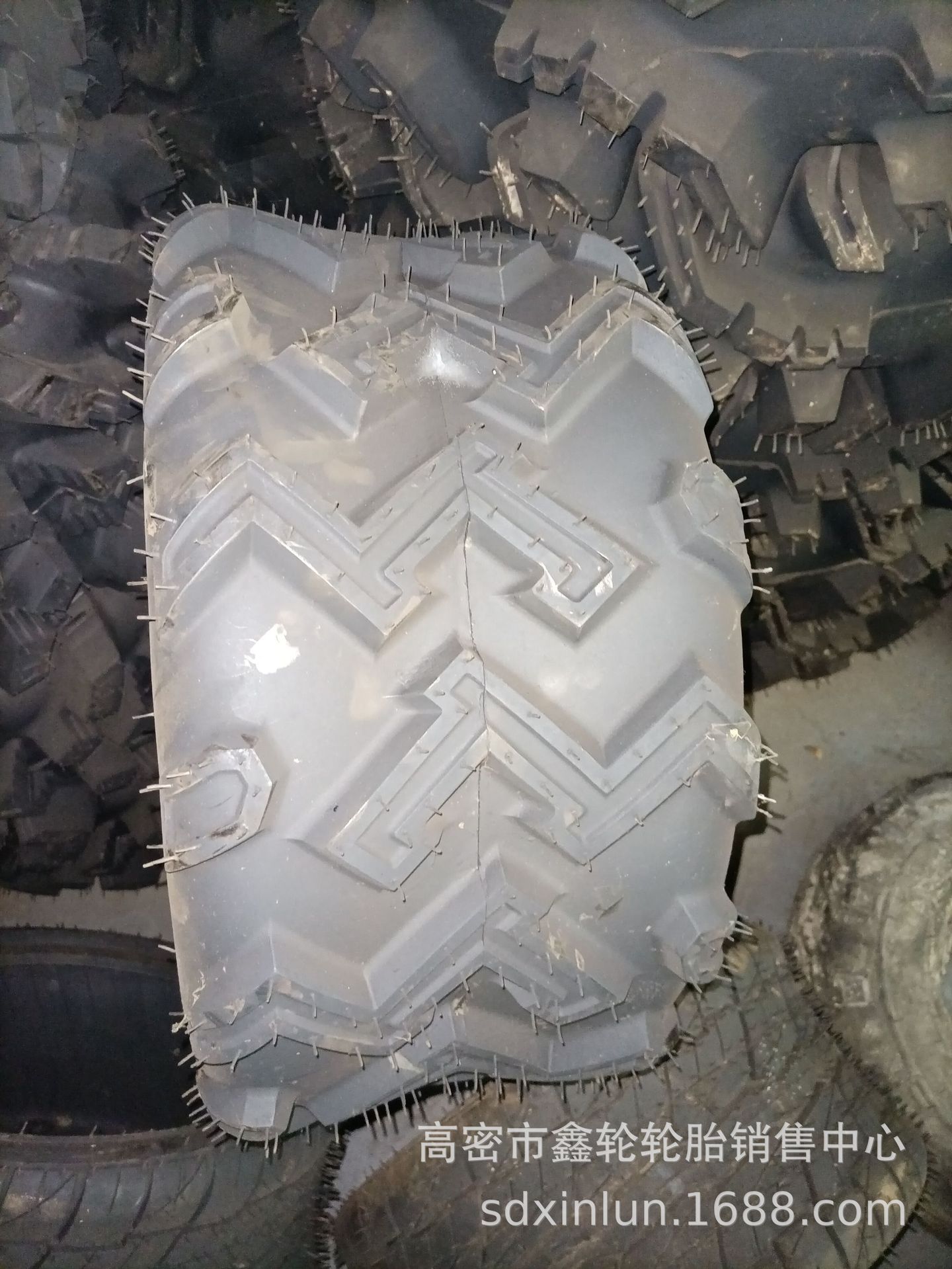 供应沙滩摩托车23x8-11 22x11-10 22x8-10 21x7-10草坪车轮胎