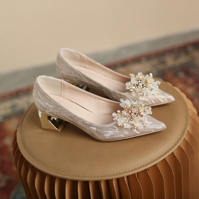 2022 Spring New Style Pointed-Toe Shallow-Mouth Pearl Champagne-Colored High-Heeled Shoes for Women, Elegant, Slimming, Simple and Fashionable Shoes