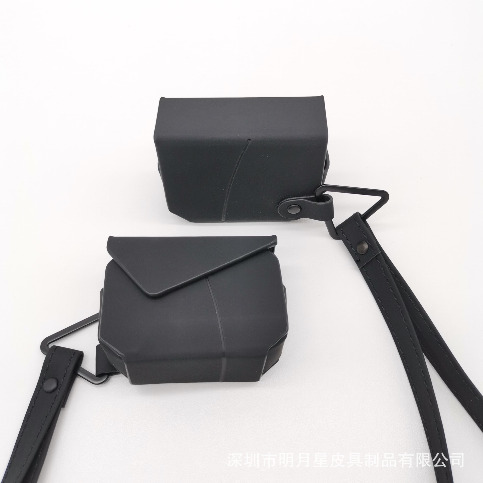 源头厂家供应蓝牙耳机保护皮套 PU皮革耳机防摔保护皮套