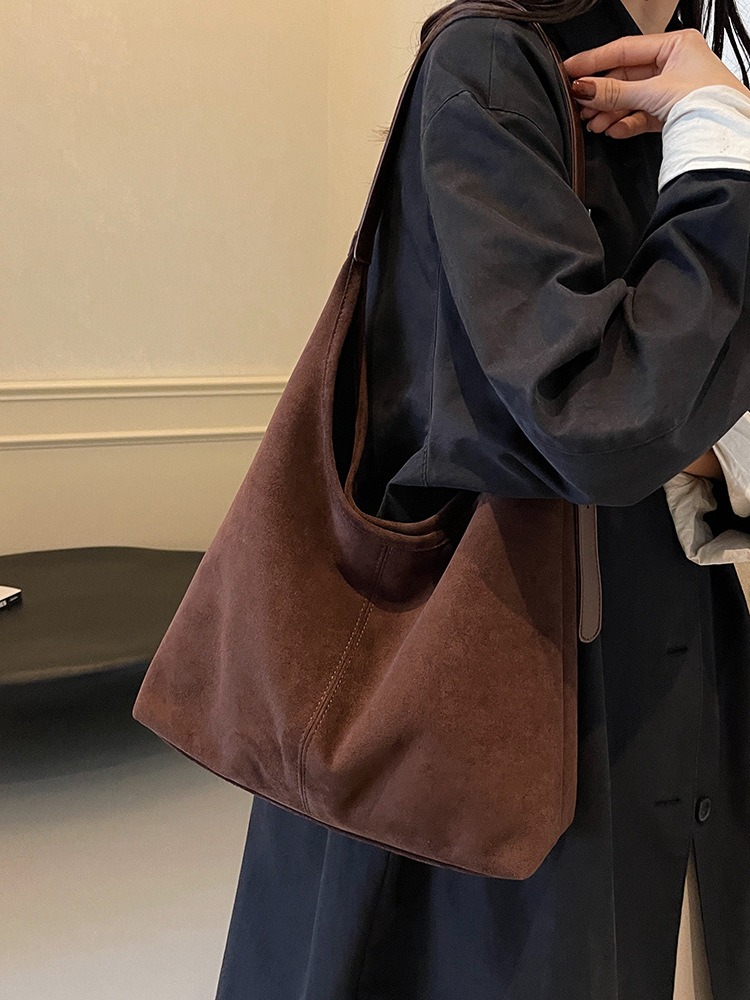 秋冬新作スエードバケットバッグ大容量ショルダー脇トートバッグレトロ通勤多用途マザーバッグ