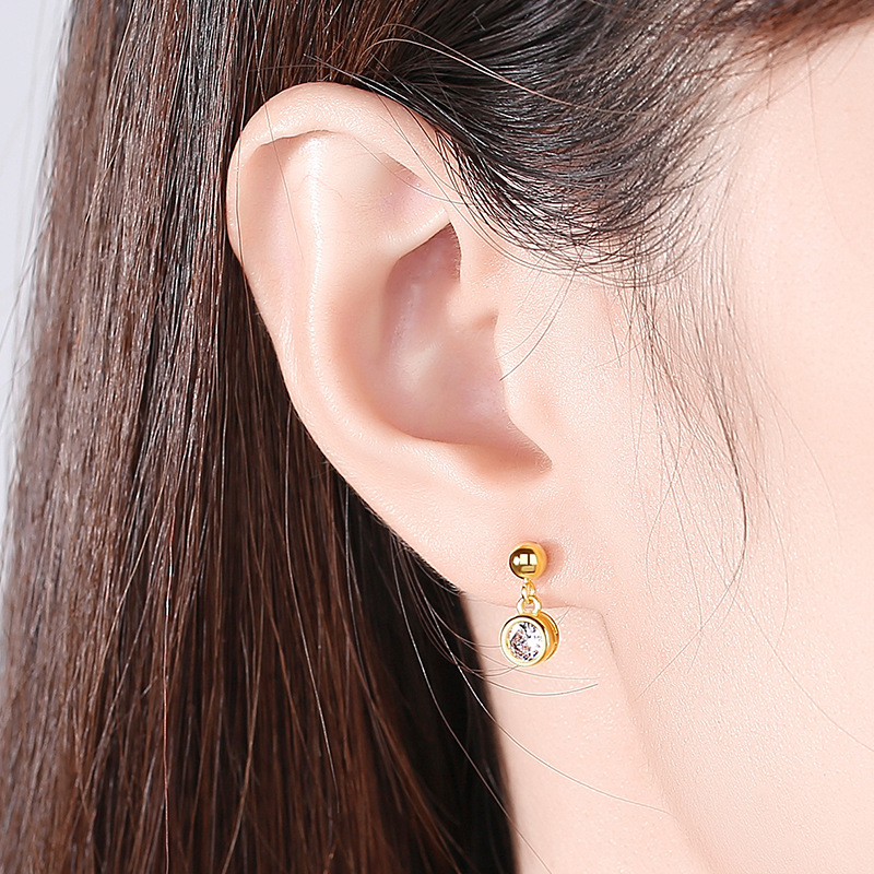 S925 pendientes de plata esterlina de las mujeres solo diamante Luz de lujo borla estilo japonés y coreano moda pequeños pendientes simples temperamento accesorios al por mayor