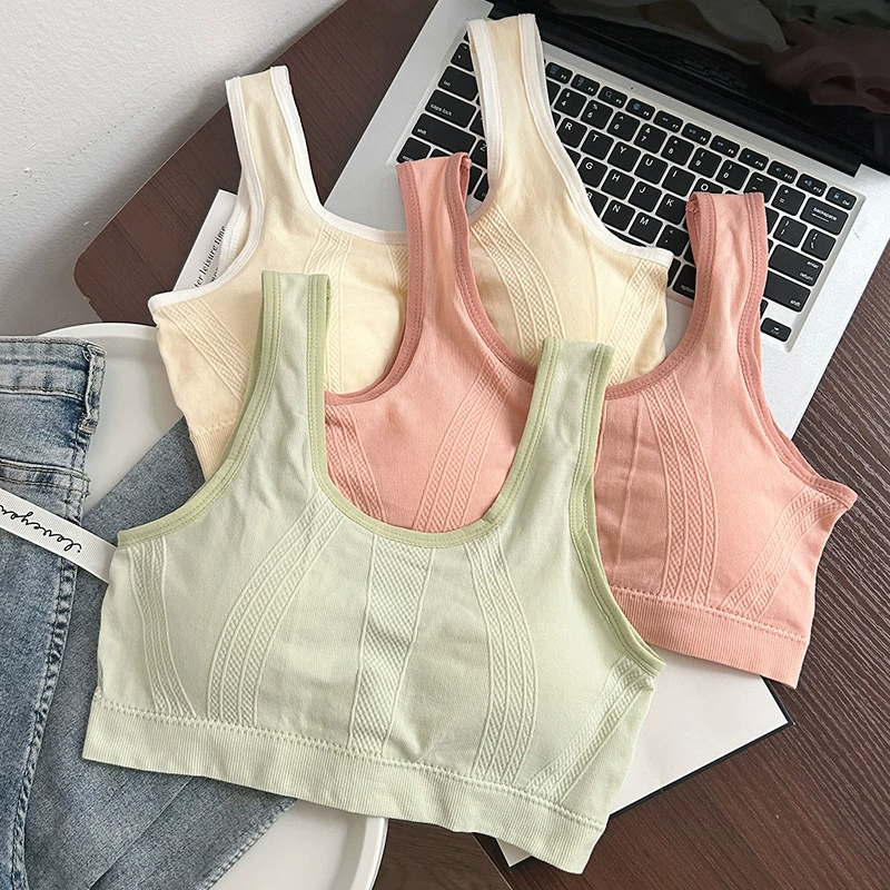 Детское нижнее белье для девочек в период развития