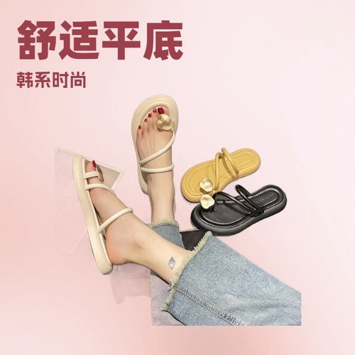 Niche Fashion Fairy-Style Open-Toe Slippers for Outdoor Wear — Summer Flat-Heeled Flip-Flops with Clip-toe Design, Women's Style
