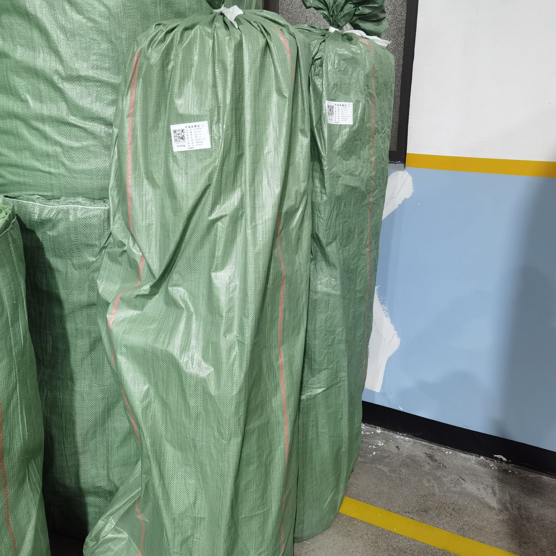 45-100克擦拭电子55%木浆45%涤纶无纺布卷材水刺无纺布工厂