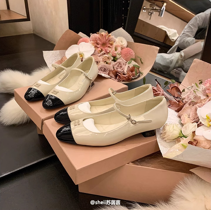 [Same Style as Grape Mom] Windsor Manor~Amin Color-Blocked Buckle Strap High-Heeled Mary Jane Shoes for Women, Suitable for Commuting