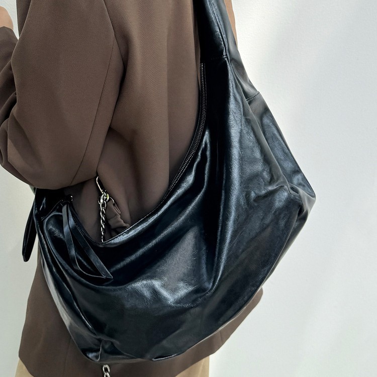 复古大容量饺子包2025秋冬新款小众设计百搭腋下包时尚单肩斜挎包