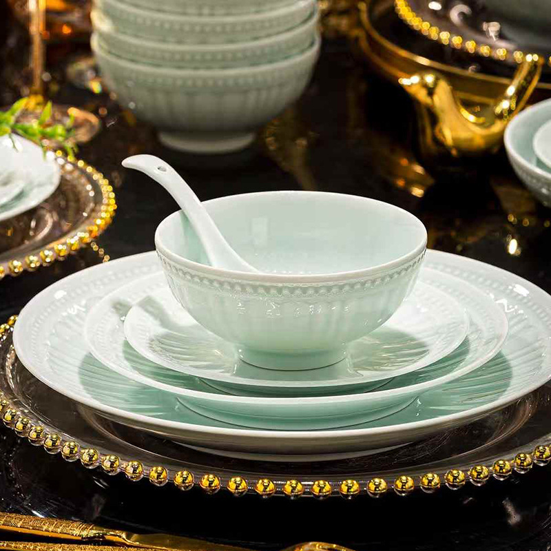 Creative Relief Design European Roman Style Bowls, Plates and Spoons High Temperature Celadon Jingdezhen Ceramic Tableware Set Gift Creative Relief Design European Roman Style Bowls, Plates and Spoons High Temperature Celadon Jingdezhen Ceramic Tableware Set Gift