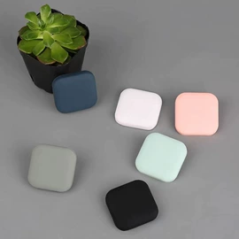 门碰、门吸;玻璃清洁器;家具拉手