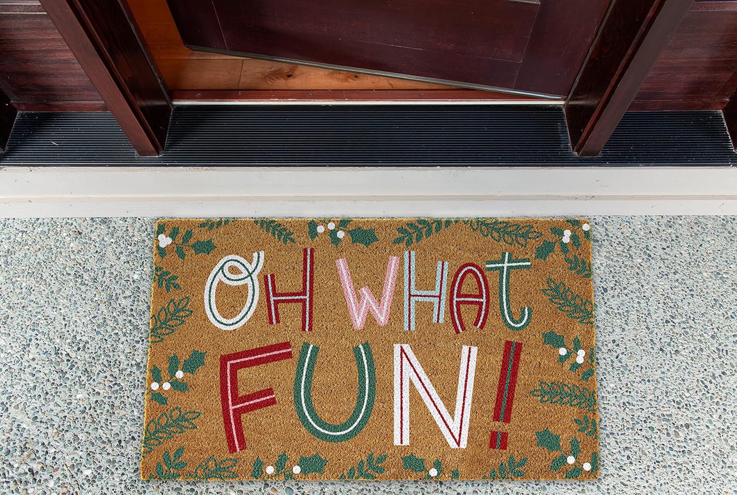 Amazon Hot Selling Christmas Eve Crystal Velvet Floor Mat Home Kitchen Entrance Door Mat Comfortable Dirt Resistant Easy Care