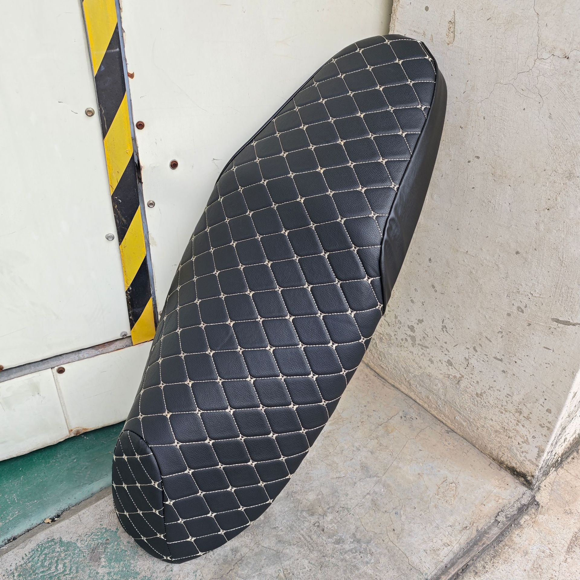 For Haojue UHR150 Motorcycle Cushion Cover Leather Rainproof Sunscreen Boat Car Seat Cover Non-Slip Thickened Heat Insulation Net