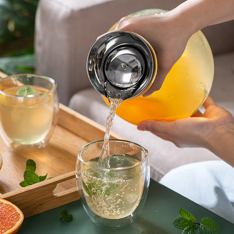 Los fabricantes suministran estilo danés SOLO botella de agua fría vidrio borosilicato resistente al calor botella de agua fría multi-Especificación