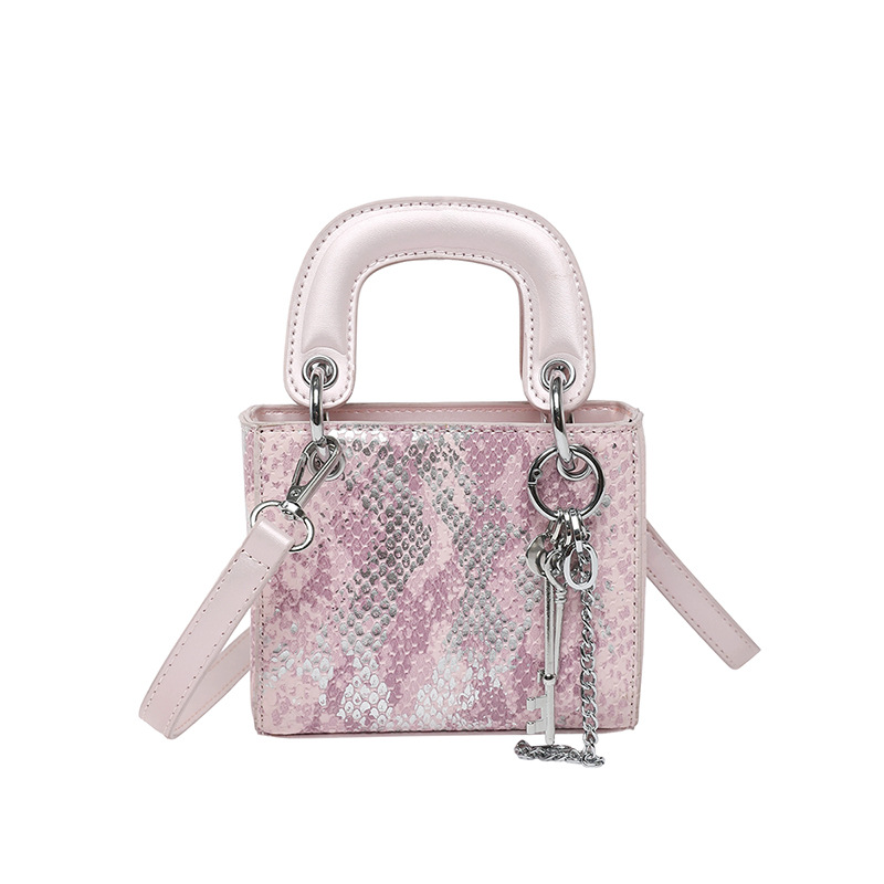 골든 핑크 뱀 패턴