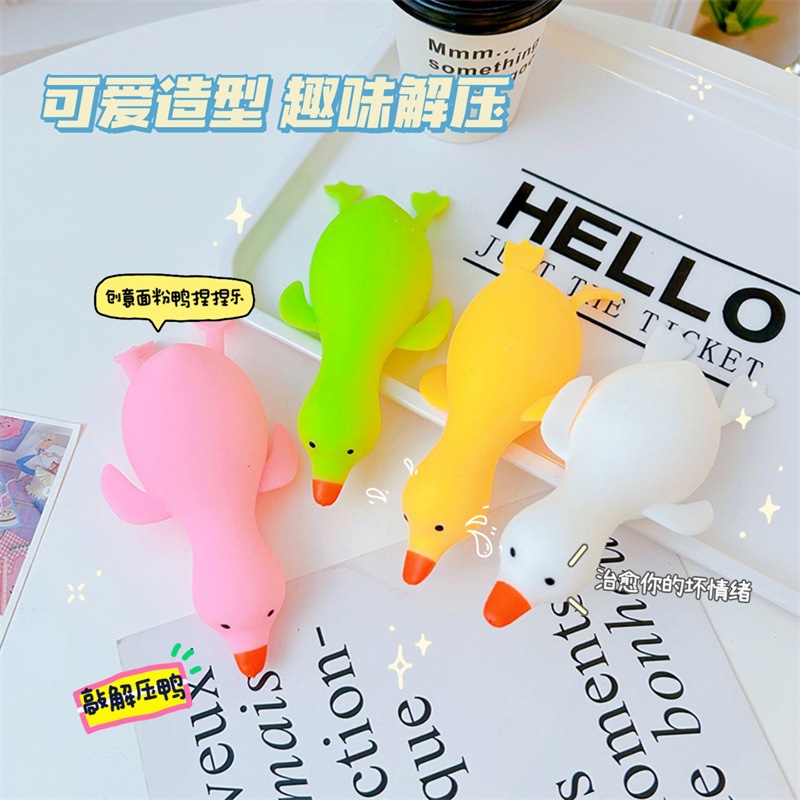 Red celebridad cambiando de ropa pato pellizco música de ventilación juguetes descompresivos dibujos animados animales descompresivos barracas de regalo extraño nuevo