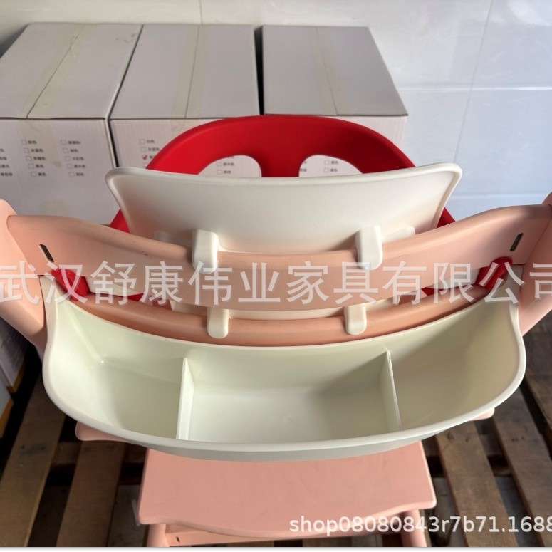 Children's storage box for feeding