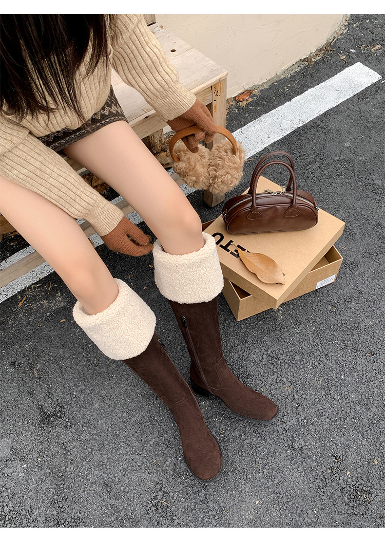 Boot nữ cổ cao ôm chân da bò lộn gót dày hai lớp lông — màu nâu chi tiết 17