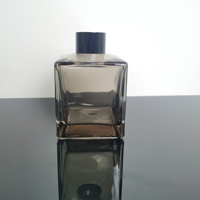 Botella de aromaterapia blanca botella de vidrio botella de perfume sin fuego aromaterapia redonda 100mL botella de aceite esencial botella de fragancia color de aerosol negro