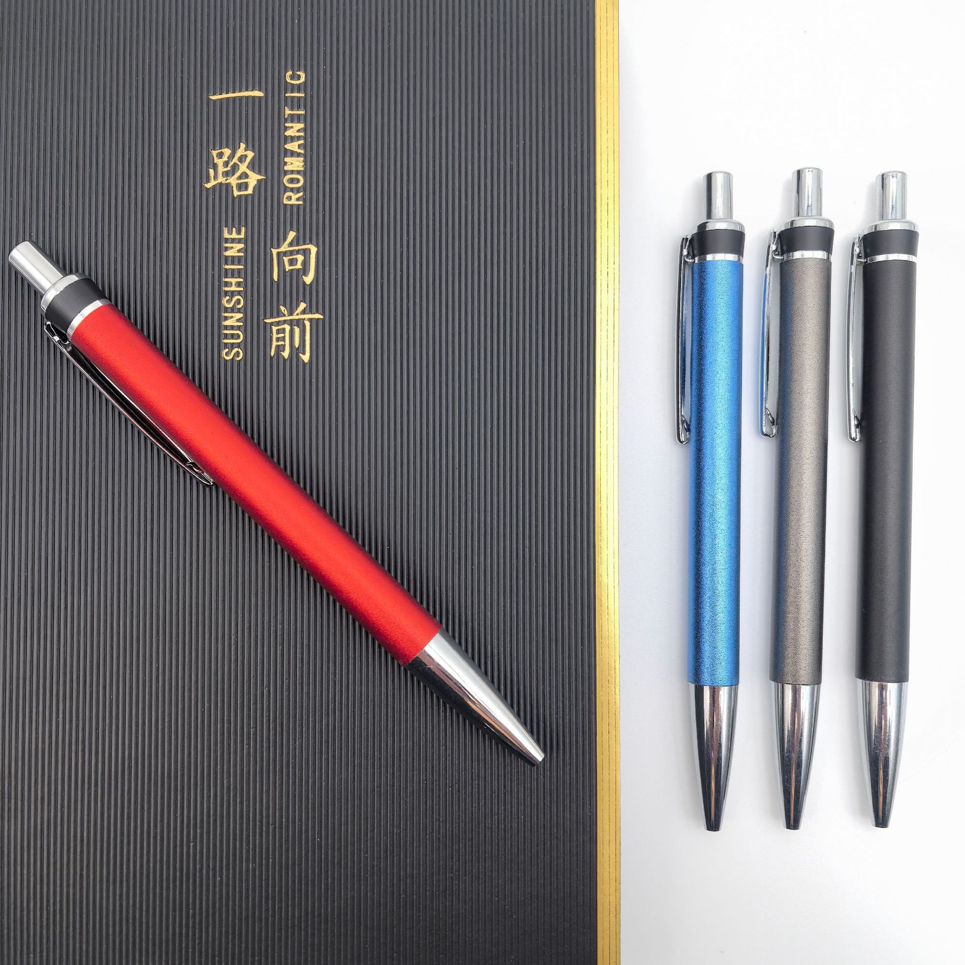 Bolígrafo de metal al por mayor aluminio esmerilado bolígrafo de regalo creativo bolígrafo personalizado logotipo de color láser
