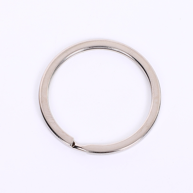 Mayorista llavero plano de metal diy accesorios colgantes anillo plano de doble conexión anillo llavero urbano simple