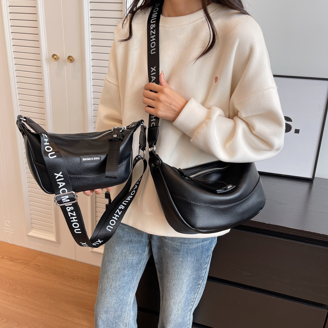 Bolso bandolera transfronterizo, bolso de bola de masa, bolso femenino, correa de hombro ancha, costura ligera, lujo ligero, aire de alta gama, celebridades de Internet fuera de un solo hombro