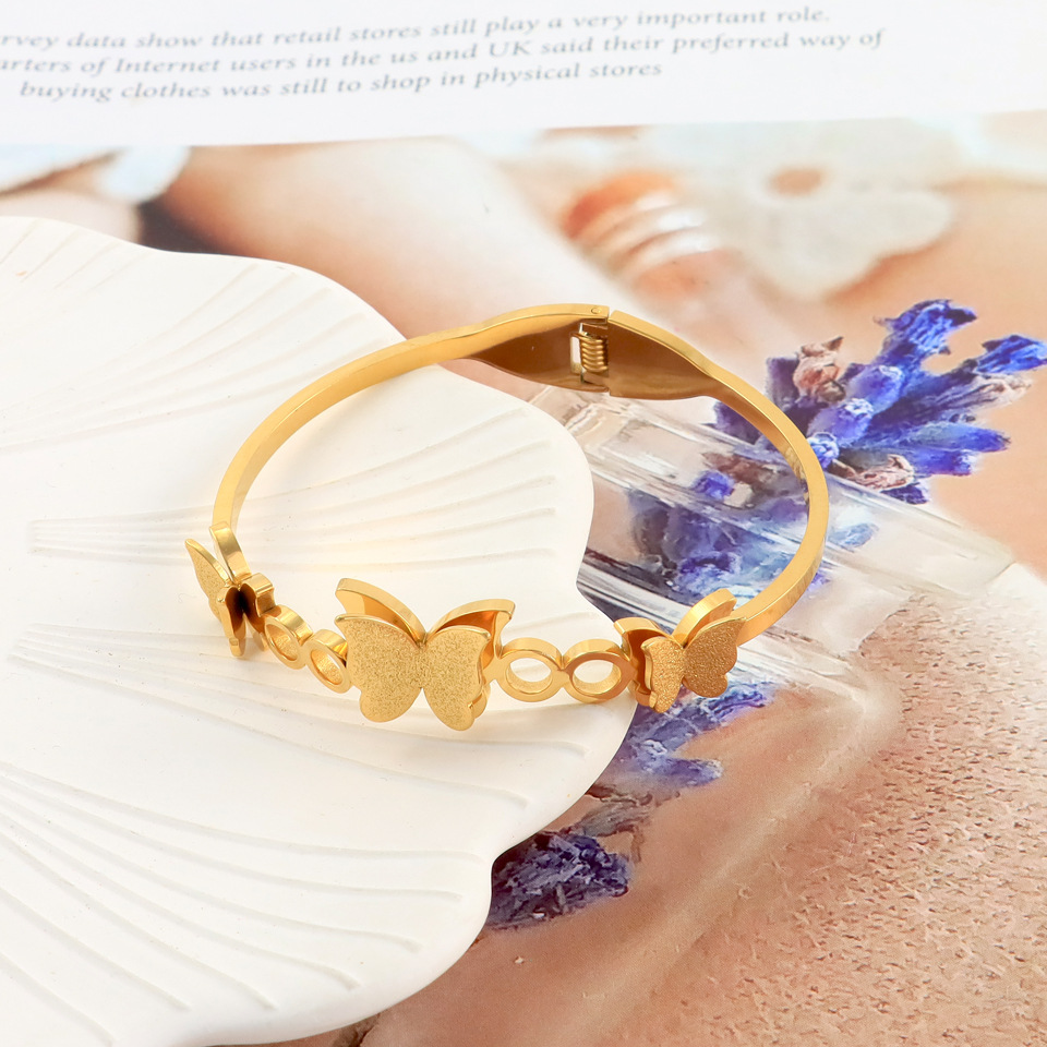 Daily Occasion Titanium Steel Material Ig Style Sweet Butterfly Titanium Steel Plating Inlay Shell Bangle