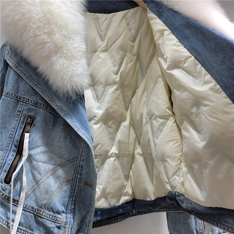 Otoño y invierno de 2025 nuevo estilo extranjero diseño de cuello de pelo super grande denim cálido grueso chaqueta femenina suelta superada