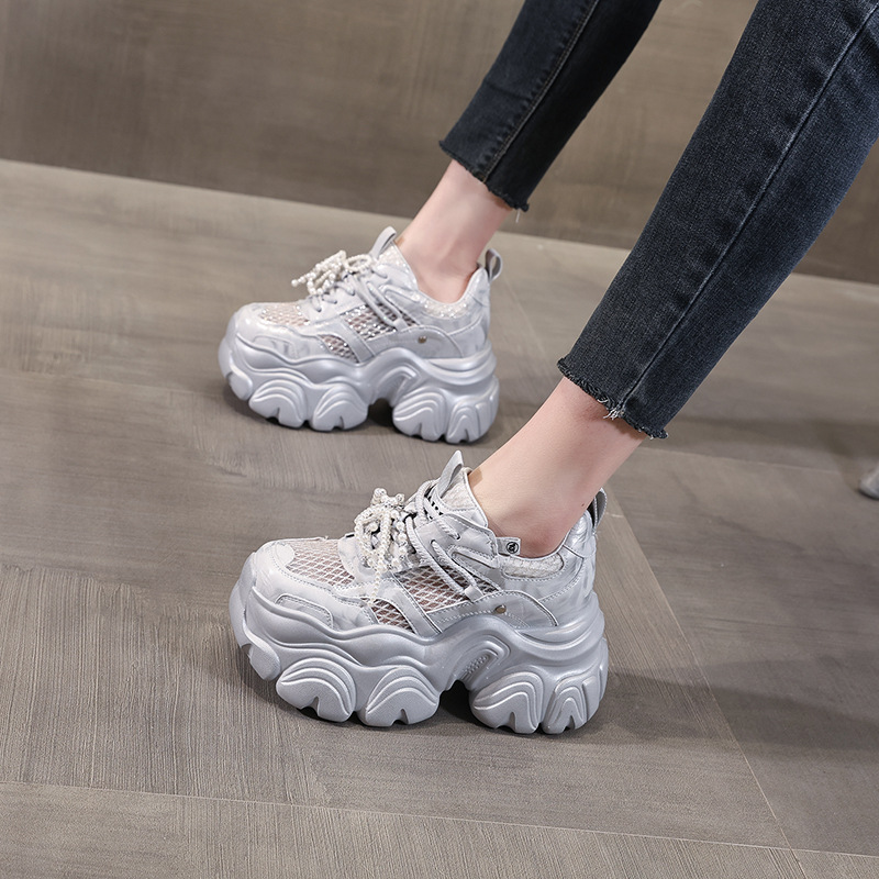 Giày sneaker chunky nữ đế dày tăng chiều cao, lưới thoáng khí, phối ngọc trai — Màu trắng
