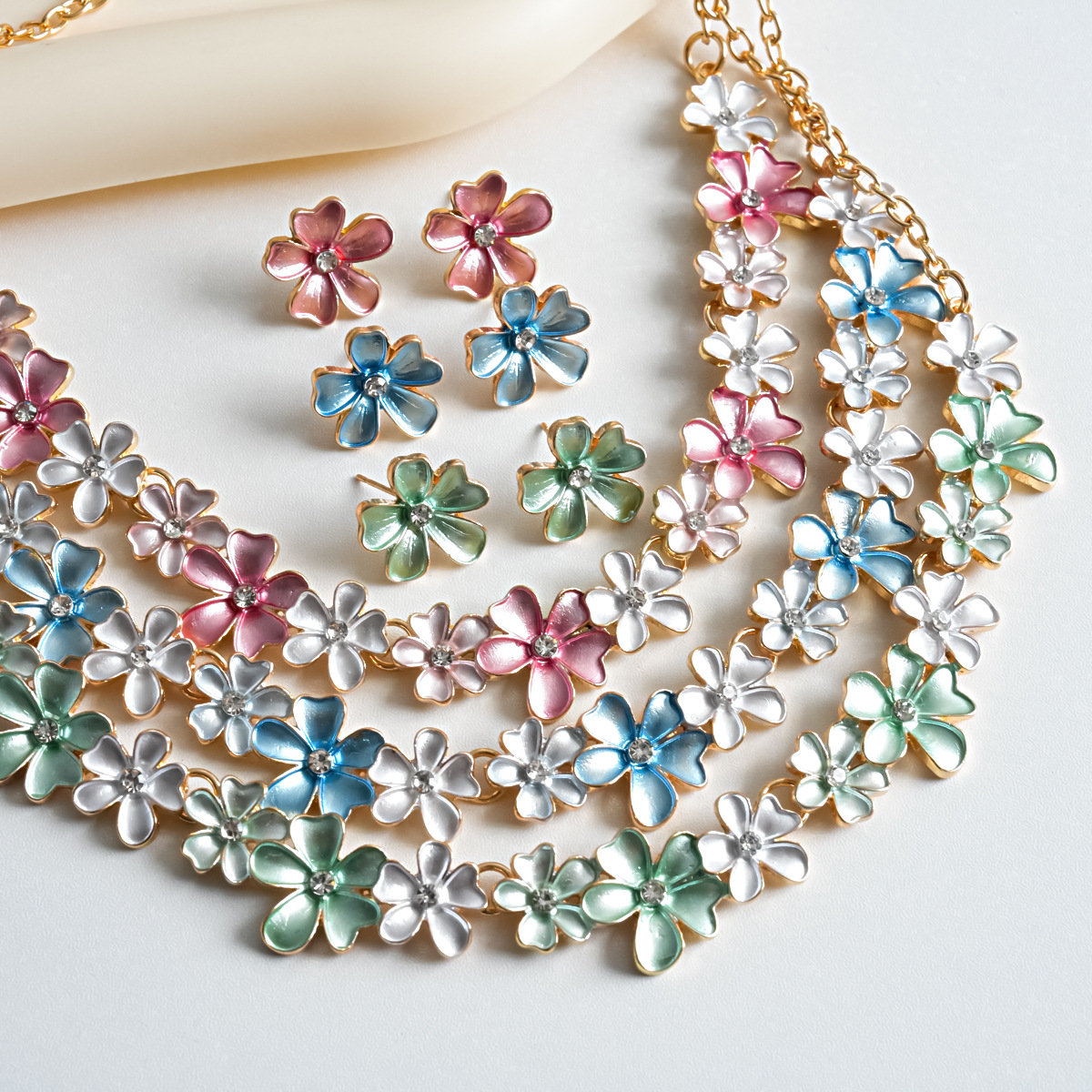 Europa y América pintadas flores de zircón ajustables collar conjunto de pernos frescos dulces collares de nicho de alta calidad image 3