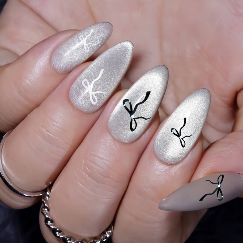 24 Pieces of White Cat-Eye Nails with Black and White Bow Elements, Cute Valentine's Day Wearable Nails, Cross-Border Nails
